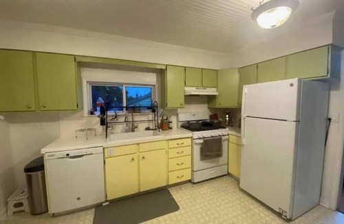 North Delridge House | Cozy 2 BRs near Downtown and SeaTac airport