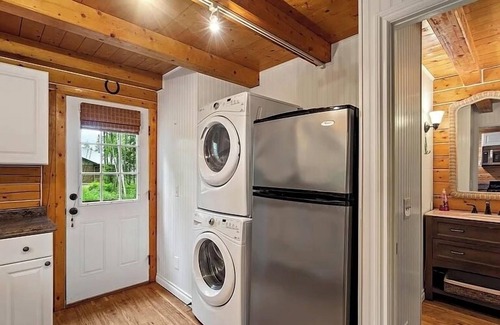 Big Lake House | Cozy 2-loft cabin in enchanting Biglake with WiFi, and lake access close by