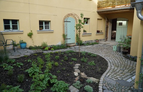 Greiz Apartment | Cozy 20 sqm studio in a historic town house in the city center