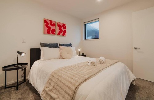 Addington House | Cozy 2Bedroom - Kitchen Yard Central Location