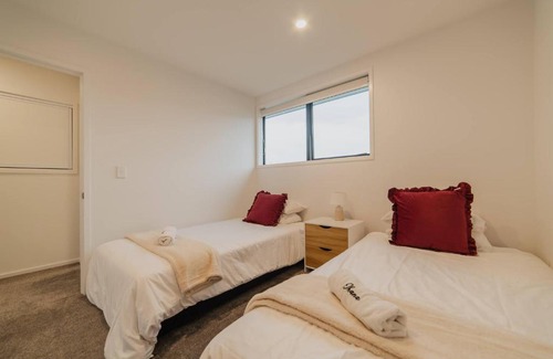 Addington House | Cozy 2Bedroom - Kitchen Yard Central Location