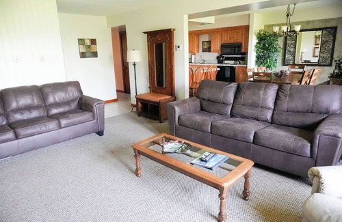 Seven Springs Villa | Cozy 2BR/2BA at Seven Springs Mtn Villas; sleeps 10 for ski, golf, play, relax!