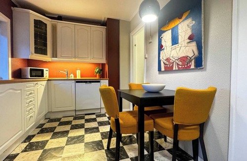 Ullern Apartment | Cozy 2BR apartment with parking