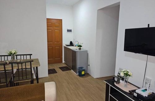 Maribago Apartment | Cozy 2BR Apt Near J Park Resort