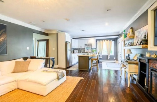 Fair Lawn Apartment | Cozy 2BR Apt w/Dedicated Home Office & Restoration Hardware Furnishing
