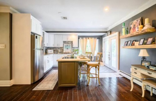 Fair Lawn Apartment | Cozy 2BR Apt w/Dedicated Home Office & Restoration Hardware Furnishing
