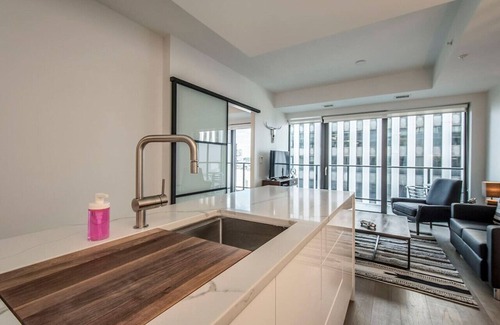 Downtown Halifax Apartment | Cozy 2BR Apt with Gym and Cinema near Pier 21