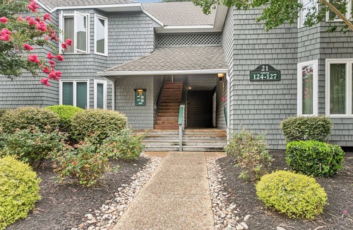 Kingsmill Condo | Cozy 2BR Condo in historic Williamsburg- 5 minutes to Busch Gardens!