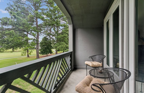 Kingsmill Condo | Cozy 2BR Condo in historic Williamsburg- 5 minutes to Busch Gardens!
