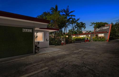 Downtown Hollywood Apartment | Cozy 2BR in Hollywood FL – Pet Friendly