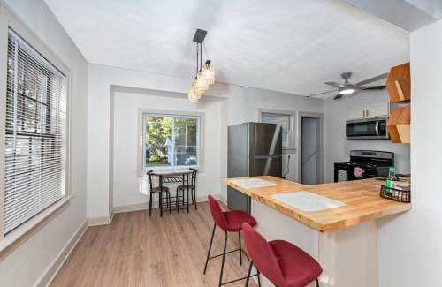 Lyndhurst House | Cozy 2BR Lyndhurst Retreat