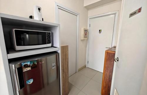 Rawasari Apartment | Cozy 2BR Pramuka Apt Tower Penelope with Pool & Wi-Fi