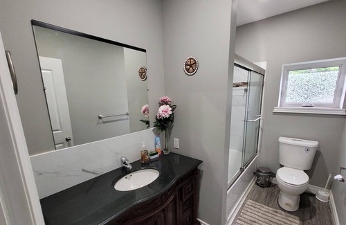 Niagara-on-the-Lake Other | Cozy 3-bedroom farmhouse in wine-country