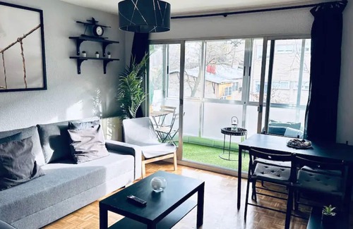 Fuencarral Apartment | Cozy 3 Bedroom Apartment in Fuencarral