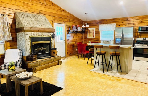 Spring Grove Cabin | Cozy 3-bedroom cabin with WiFi, AC near Hopewell & Prince George