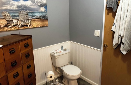 Frontenac House | Cozy 3-bedroom mobile home, Stay 5 days you get a free private boat tour