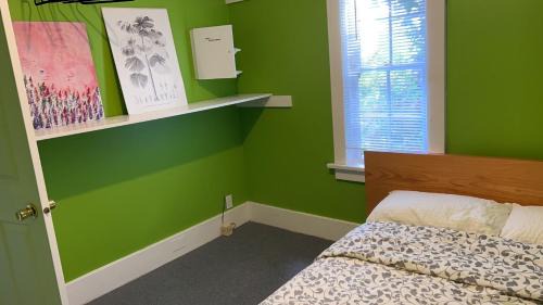 West Point Grey House | Cozy 3 bedroom suite near Spanish Banks Beach