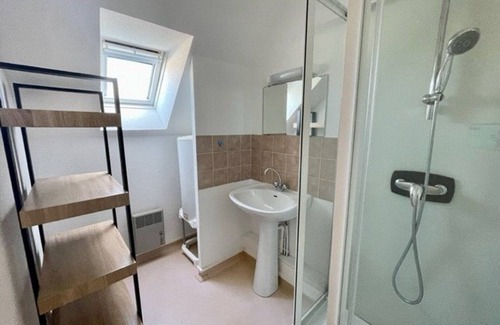 Saint-Pierre-Quiberon Villa | Cozy 3-Room House, 40m², Near Beach, Private Parking, Pet-Friendly