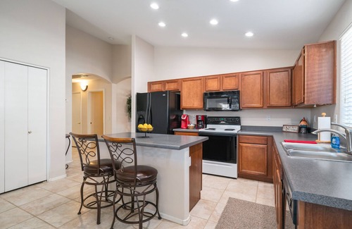 Alta Mesa House | Cozy 3BR, 2BA house in a quiet, gated Alta Mesa Community.