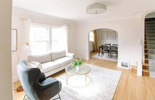 Des Moines House | Cozy 3BR Family Home near Drake University