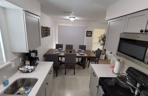 North Arlington House | Cozy 3BR Home w/ Huge Backyard-Near AT&T Stadium!