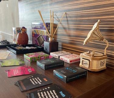 Jakarta Apartment | Cozy 3BR Suite Apartment with Projector, Pool, Netflix, Board games, Dart