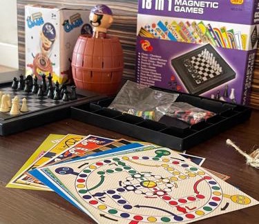 Jakarta Apartment | Cozy 3BR Suite Apartment with Projector, Pool, Netflix, Board games, Dart