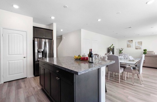 Jurupa Valley House | Cozy 4-Bedroom Haven｜Peaceful Patio｜Large Backyard｜Perfect for Families #41393