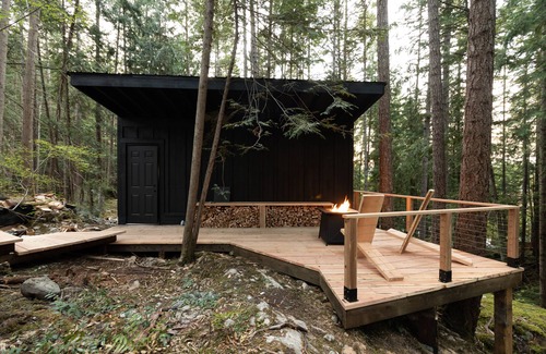 Vananda Cabin | Cozy A Frame cabin on Texada Island