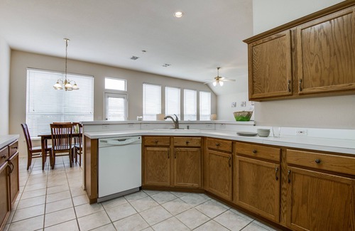 Frisco House | Cozy accommodations in quiet neighborhood, close to highways and attractions