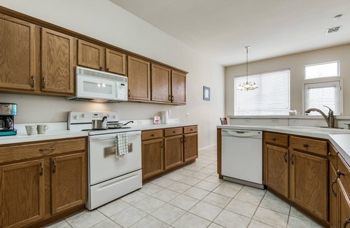 Frisco House | Cozy accommodations in quiet neighborhood, close to highways and attractions