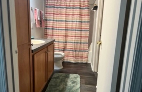 Henrico Apartment | Cozy Adorable 2 Bedroom Apartment in the Heart of it All!