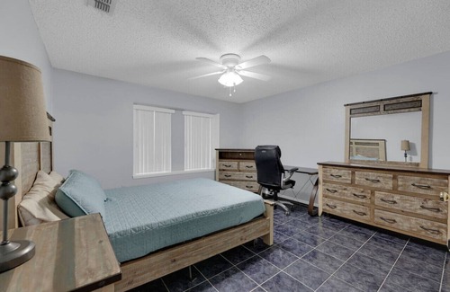 McAllen House | Cozy & Affordable 3BR Home McAllen