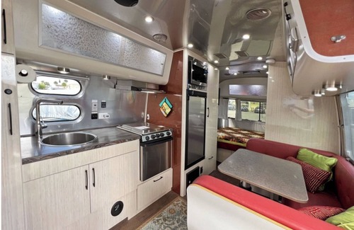 Glenwood Springs House | ★★★★★Cozy Airstream with Hottub in Glenwood Springs MINS to downtown/ hotspirngs
