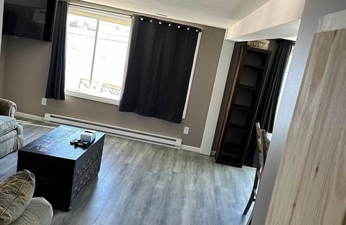 Aldenville Apartment | Cozy All Season Lake Front 2nd Floor Apartment