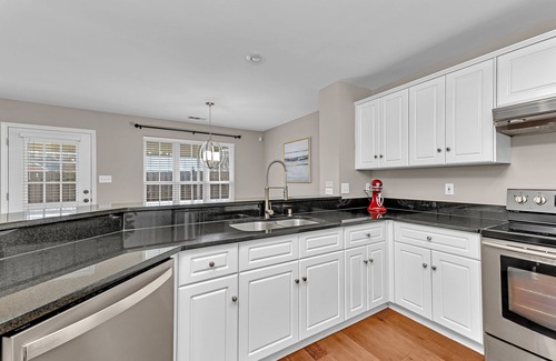 Augusta House | Cozy and Beautiful home in prime location!
