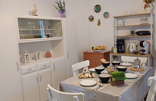 Stiava House | Cozy and bright "Casa Le Camelie"