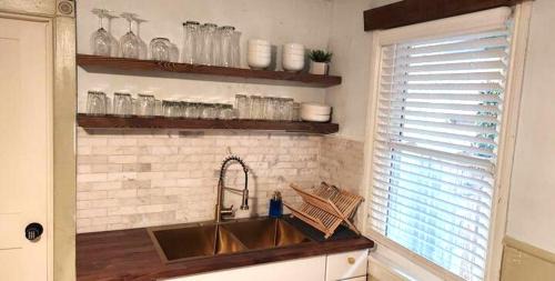 East Allegheny Apartment | Cozy and Charming 3BD 2BR in Pittsburgh