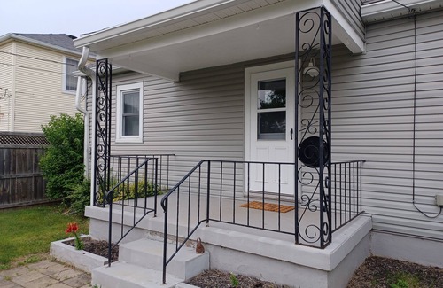 Springfield House | Cozy and Comfortable 1939 Cottage nClose to Wittenberg, Shopping, Restaurants.