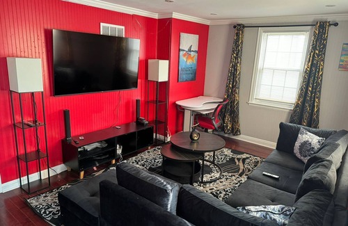 Towson House | Cozy and comfortable four bedroom home with all you need for a great stay