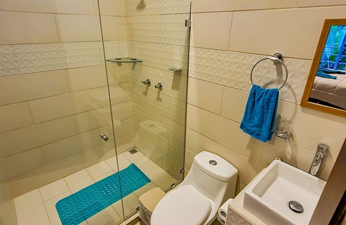 Chiguata Cabin | Cozy and Modern Room Perfect for traveling couples and lovers of the Caribbean