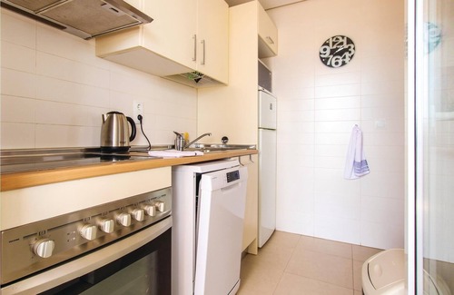 Roldan House | Cozy and nicely furnished cottage.