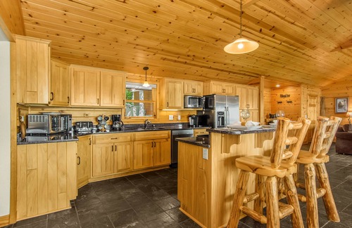 Walker Cabin | Cozy and Quaint Leech Lake Escape!