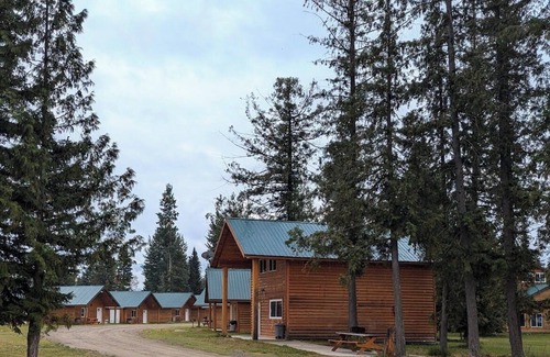 Regional District of Fraser-Fort George Apartment | Cozy and Relaxing Getaway Cabins 16
