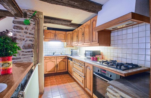 Saint-Chely-d'Aubrac Apartment | Cozy apartment in Saint-Chely-d'Aubrac