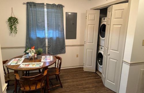 East Point Apartment | Cozy apartment embedded in Kentucky mountains