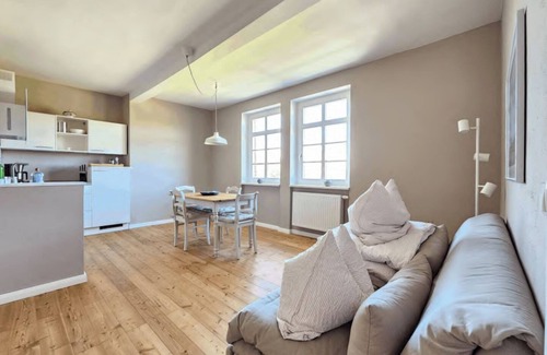 Cammin Apartment | Cozy Apartment in a fomer Train Station at Lake Cammin