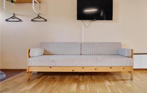 Sandvig Apartment | Cozy Apartment In Allinge With Wifi