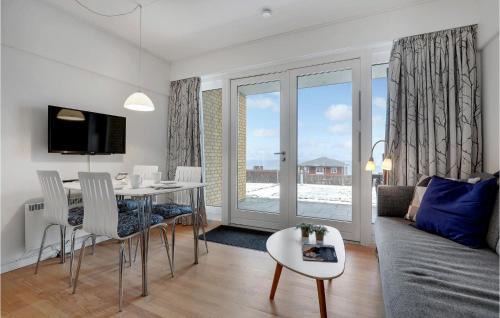 Sandkaas Apartment | Cozy Apartment In Allinge With Wifi