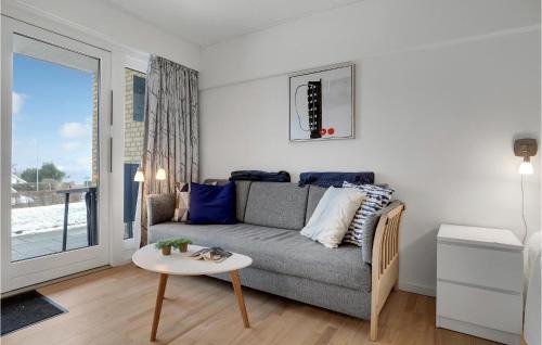 Sandkaas Apartment | Cozy Apartment In Allinge With Wifi